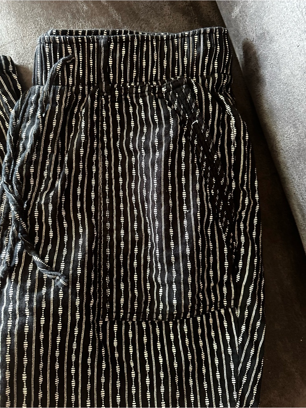 Old Navy Straight Leg Pants - Picture 2 of 7